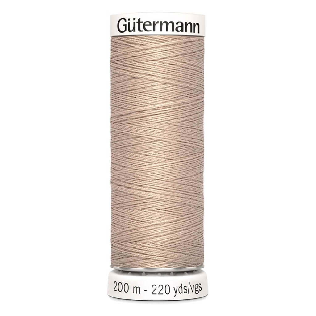 Gütermann Nähfaden Mara Allesnäher 200 m, Farbe 121 – Synthetik bei Lieblingsgarn