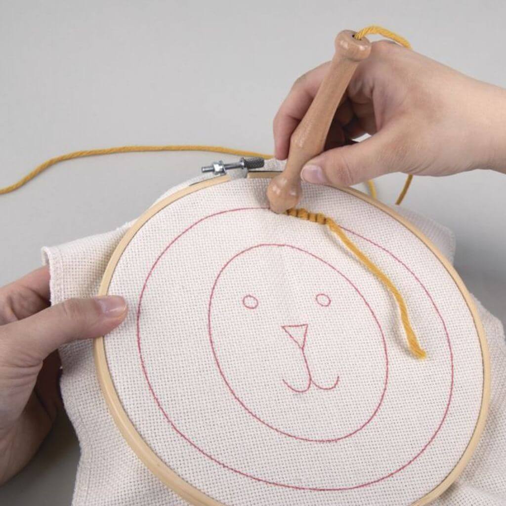 Rayher Punch Needle Set Lion bei bei bei bei Lieblingsgarn