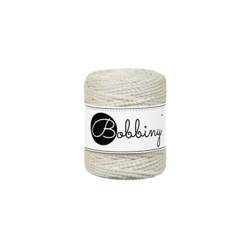 Bobbiny Metallic Makramee Garn 3 mm x 50 m gedreht, Farbe Metallic Moonstone – Baumwolle und Polyester bei Lieblingsgarn
