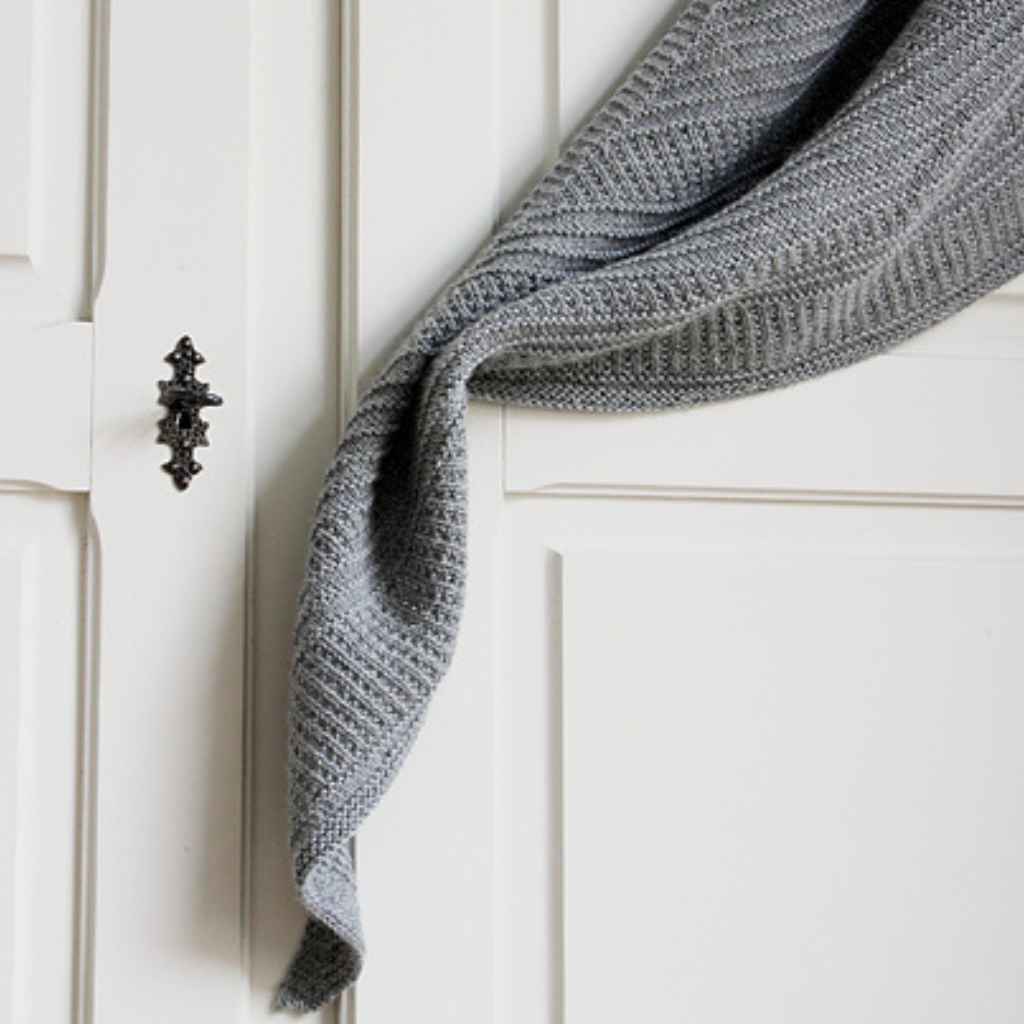 Eviknitwear Pattern Tuch Anomalie Strickanleitung - eviknitwear (PDF) bei bei bei bei bei bei bei bei Lieblingsgarn