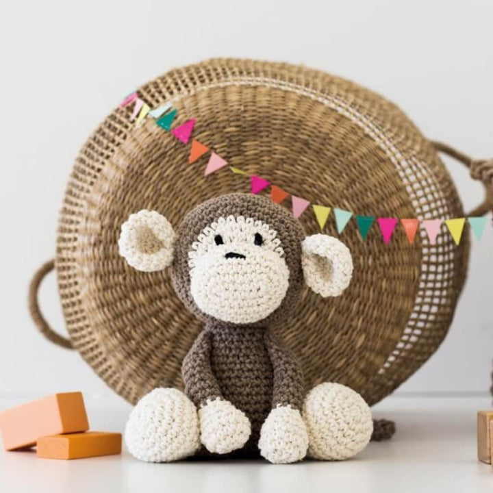 Hoooked Amigurumi Häkelset Monkey Mace bei bei bei bei Lieblingsgarn