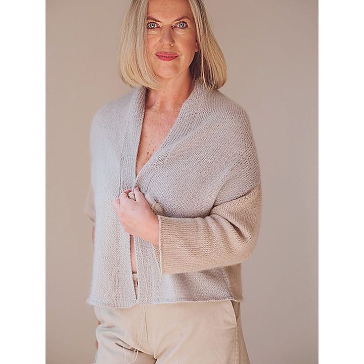 ChrisBerlin Slow Turn Cardigan Strickanleitung – Produktansicht bei Lieblingsgarn