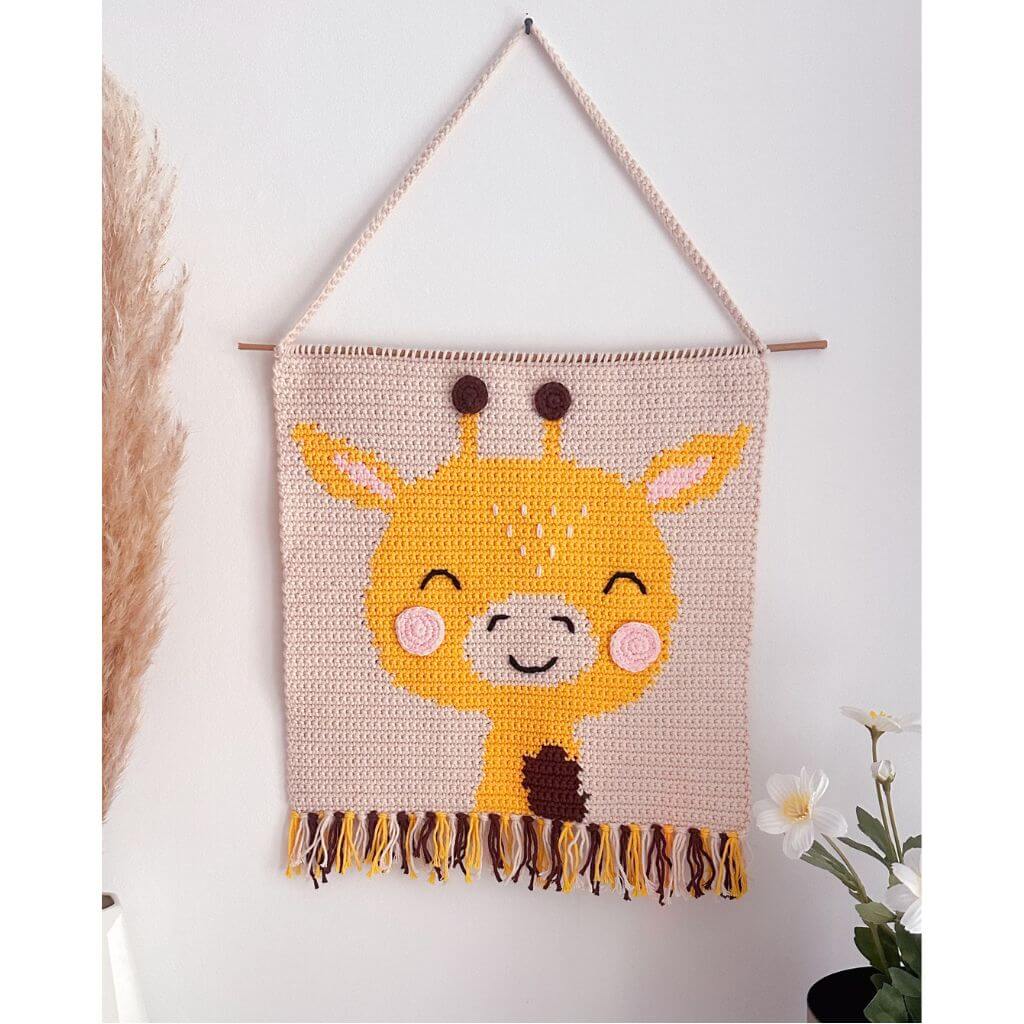 AO Design Pattern Wandbehang Giraffe Häkelanleitung - AO Design (PDF) bei bei bei bei Lieblingsgarn