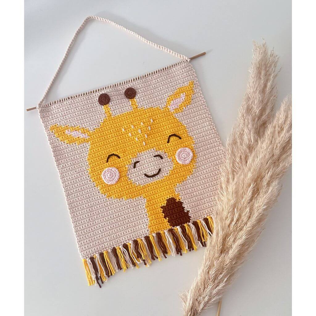 AO Design Pattern Wandbehang Giraffe Häkelanleitung - AO Design (PDF) bei bei bei bei Lieblingsgarn