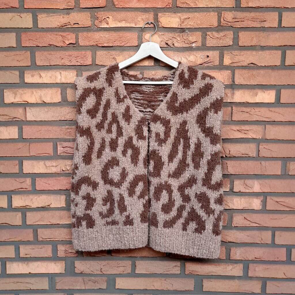 AO Design Pattern Weste Leo Teddy Strickanleitung - AO Design (PDF) bei bei bei bei Lieblingsgarn