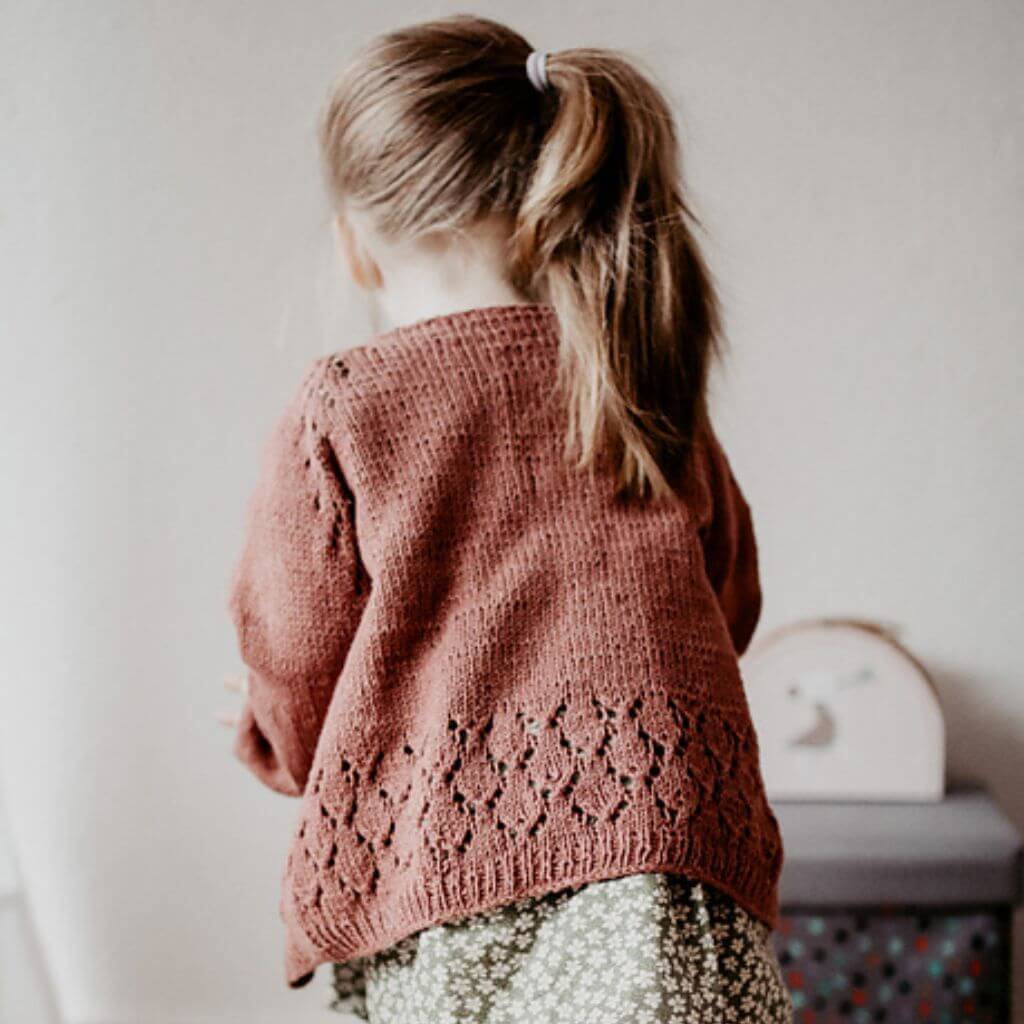 Appelbanne Design Strickjacke Edla Kofte Strickanleitung - Appelbanne Design (PDF) bei bei bei bei Lieblingsgarn