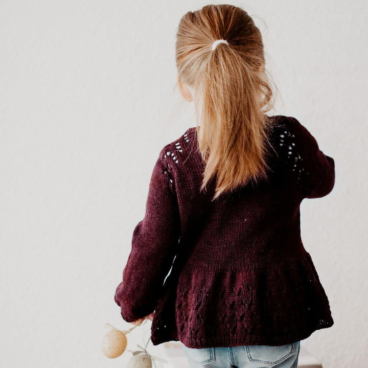 Appelbanne Design Pullover Edla Volang Kofte Strickanleitung - Appelbanne Design (PDF) bei bei bei bei Lieblingsgarn