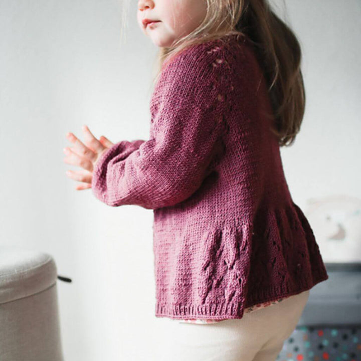 Appelbanne Design Pullover Edla Volang Kofte Strickanleitung - Appelbanne Design (PDF) bei bei bei bei Lieblingsgarn