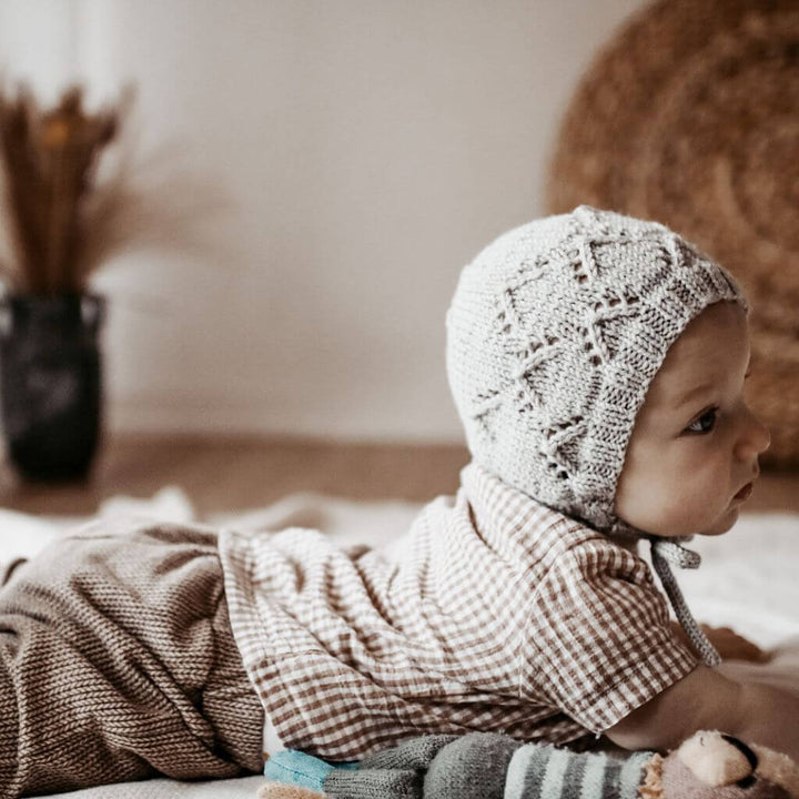Appelbanne Design Baby Mütze Enna Bonnet Strickanleitung - Appelbanne Design (PDF) bei bei bei bei Lieblingsgarn