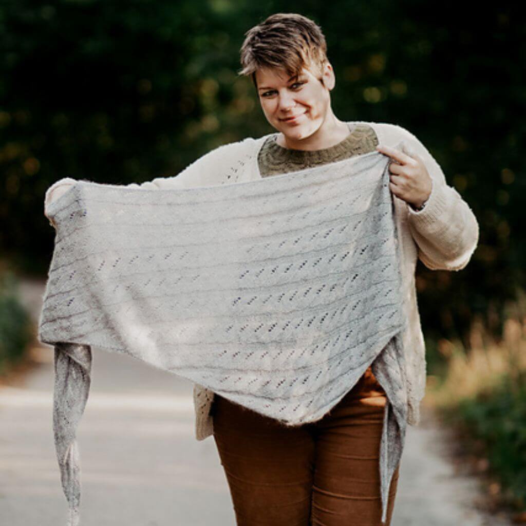 Appelbanne Design Pattern Tuch Hida Shawl Strickanleitung - AppelbanneDesign (PDF) bei bei bei bei Lieblingsgarn
