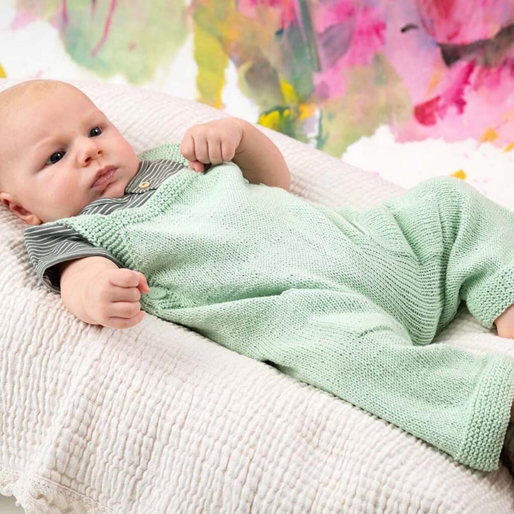 Lang Yarns Pattern Baby Latzhose Strickanleitung - Lang Yarns (PDF) bei bei bei bei Lieblingsgarn