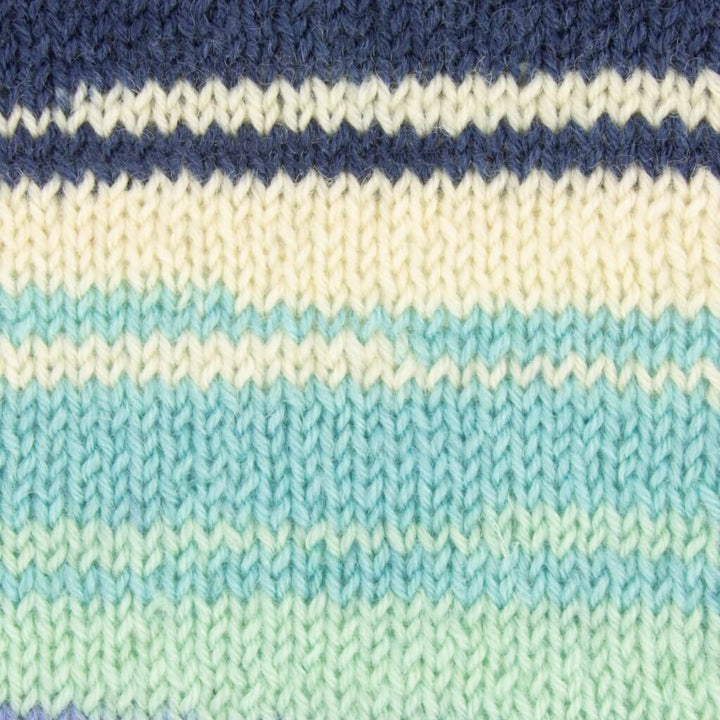 West Yorkshire Spinners Signature 4ply Winwick Mum, Farbe 878 winter icicle – Schurwolle und Synthetik bei Lieblingsgarn