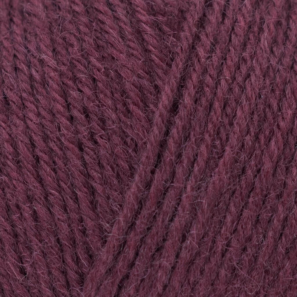 West Yorkshire Spinners Signature 4ply, Farbe 1300 mulberry – Schurwolle und Synthetik bei Lieblingsgarn