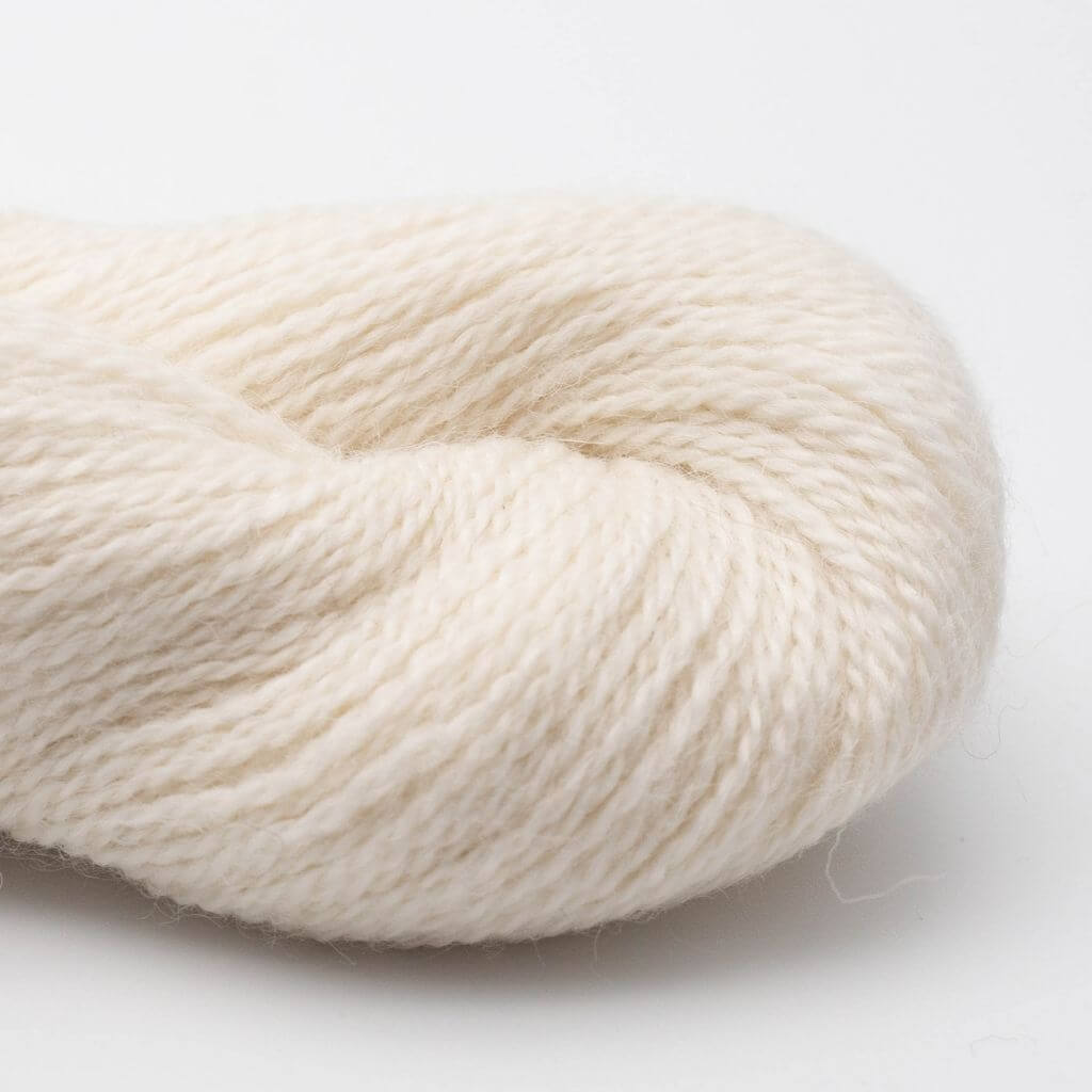 BC Garn Babyalpaca 10/2 RAS, Farbe 100 Naturweiß (ungefärbt) RAS – Alpaka bei Lieblingsgarn