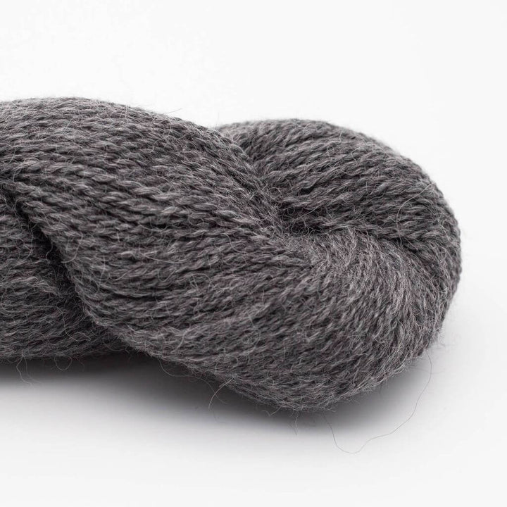 BC Garn Babyalpaca 10/2 RAS, Farbe 103 Graphit (ungefärbt) RAS – Alpaka bei Lieblingsgarn