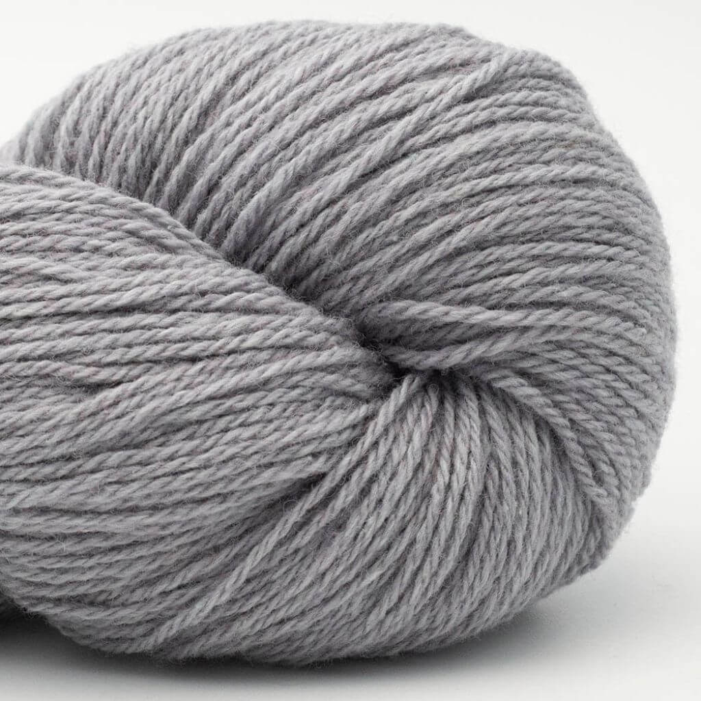 BC Garn Bio Balance GOTS, Farbe 28 Hellgrau – Baumwolle und Schurwolle bei Lieblingsgarn