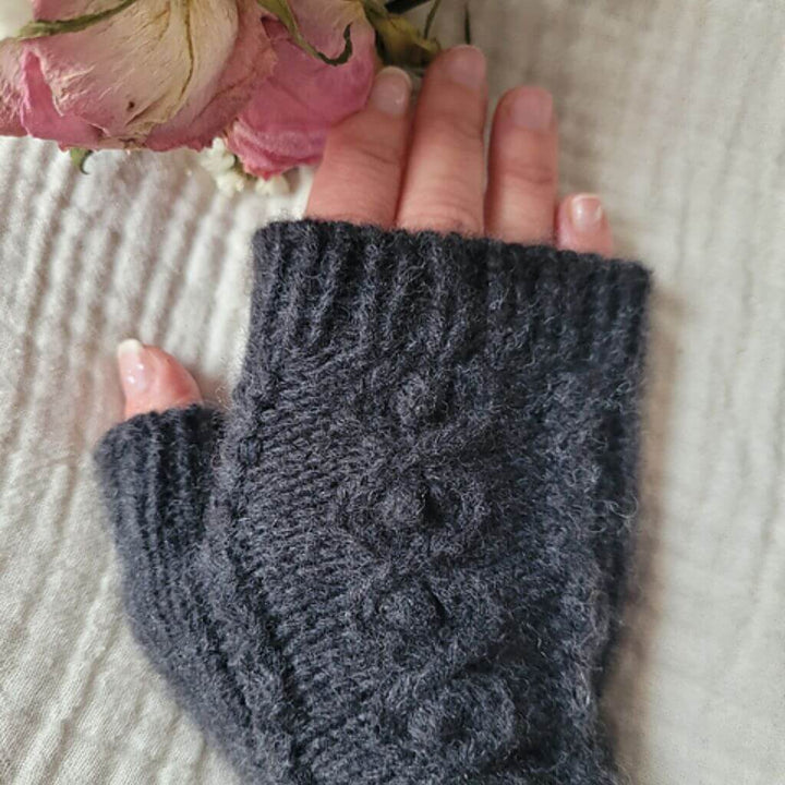 Miene Knits Budburst Mitts Handstulpen Strickanleitung - Miene Knits (PDF) bei bei bei bei Lieblingsgarn