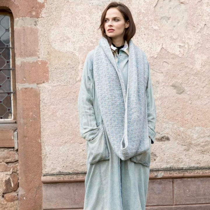 Lang Yarns Pattern Loop-Schal mit Fantasiemuster Strickanleitung - Lang Yarns (PDF) bei bei bei bei Lieblingsgarn