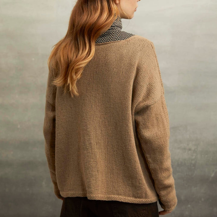 Lang Yarns Pattern Pullover mit V-Ausschnitt Strickset - Lang Yarns (PDF) bei bei bei bei bei bei bei Lieblingsgarn