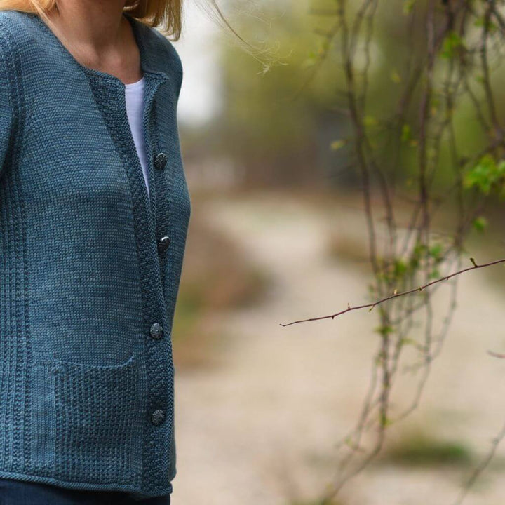 Christina Körber-Reith Monday in Blue Strickjacke - Christiana Körber-Reith (PDF) bei bei bei bei Lieblingsgarn