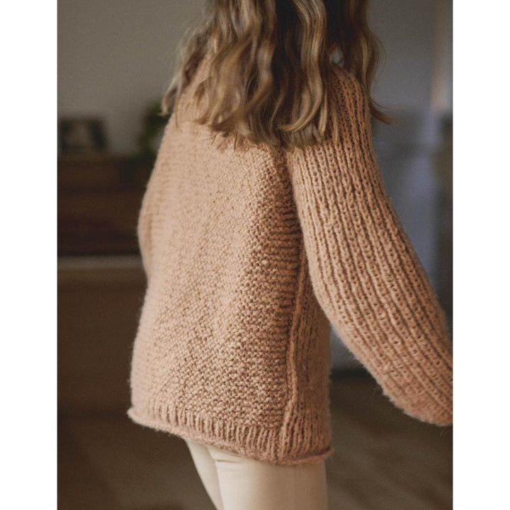 Pullover mit Halbpatentmuster und Krausrippen-Rückenteil Strickanleitung - Sandnes Garn / Liv Stangeland bei Lieblingsgarn