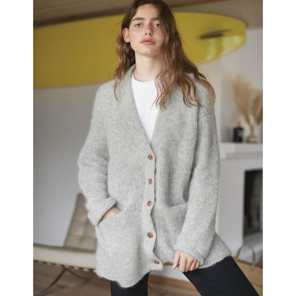 Oversize Strickjacke mit V-Ausschnitt Strickanleitung - Sandnes Garn / Olaug Beate Bjelland (PDF)