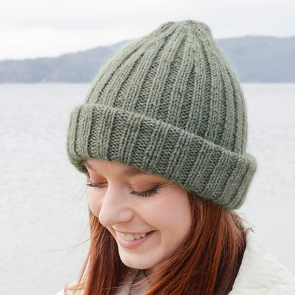 Drops Design Pattern Mütze Forest Grove Hat Strickset - Drops (PDF) bei bei bei bei Lieblingsgarn