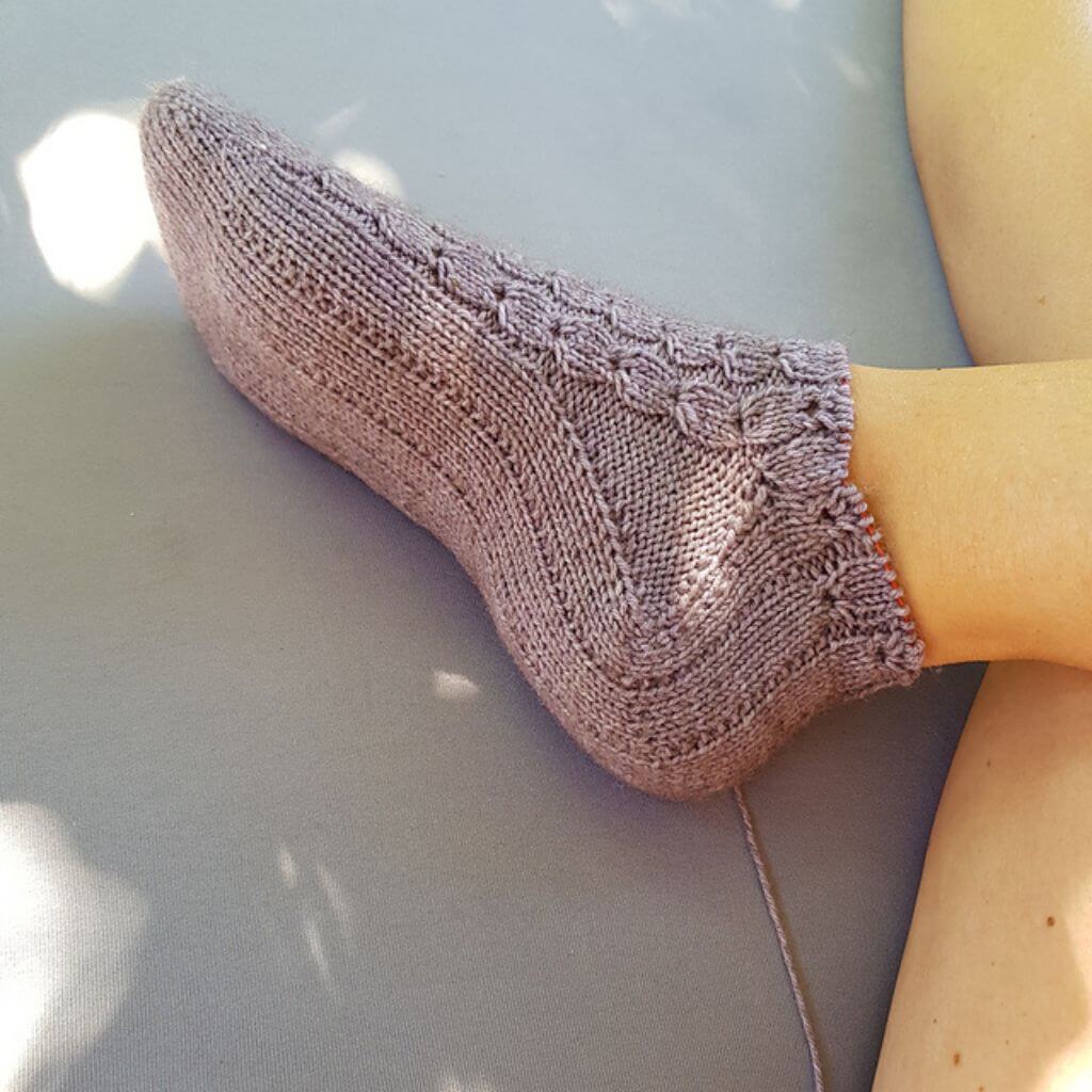 Ducathi Hazel Socks Strickanleitung - Ducathi (PDF) bei bei bei bei Lieblingsgarn