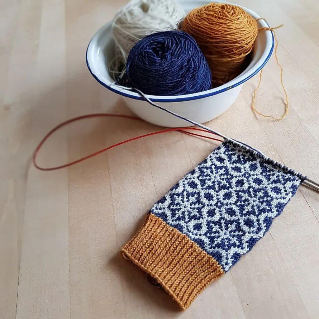 Ducathi Zwergenaufstand Socken Strickanleitung - Ducathi (PDF) bei bei bei bei bei bei bei Lieblingsgarn