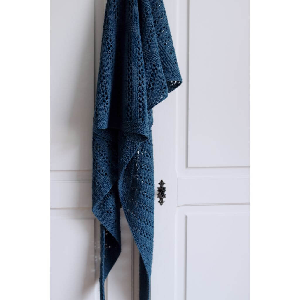 Eviknitwear Pattern Schal Blaubeeren Shawl Strickanleitung - Eviknitwear (PDF) bei bei bei bei Lieblingsgarn