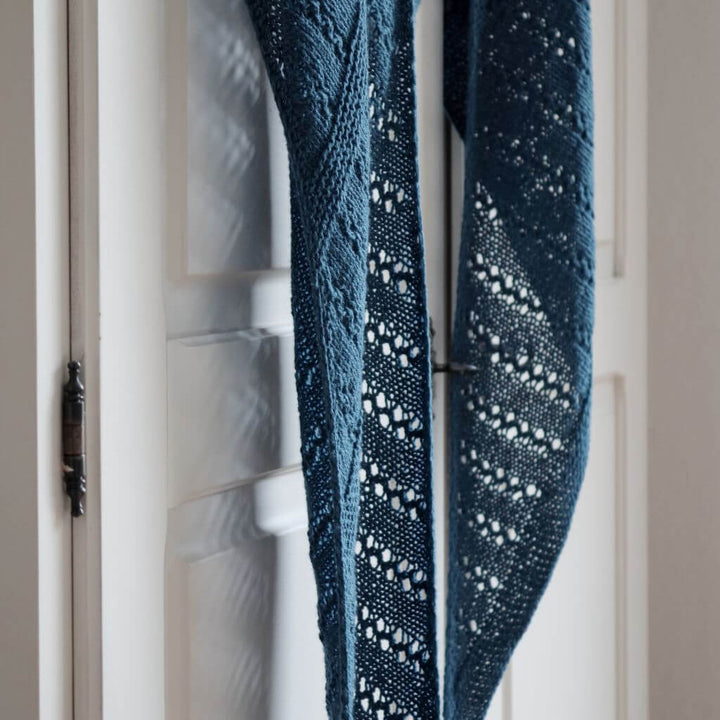 Eviknitwear Pattern Schal Blaubeeren Shawl Strickanleitung - Eviknitwear (PDF) bei bei bei bei Lieblingsgarn
