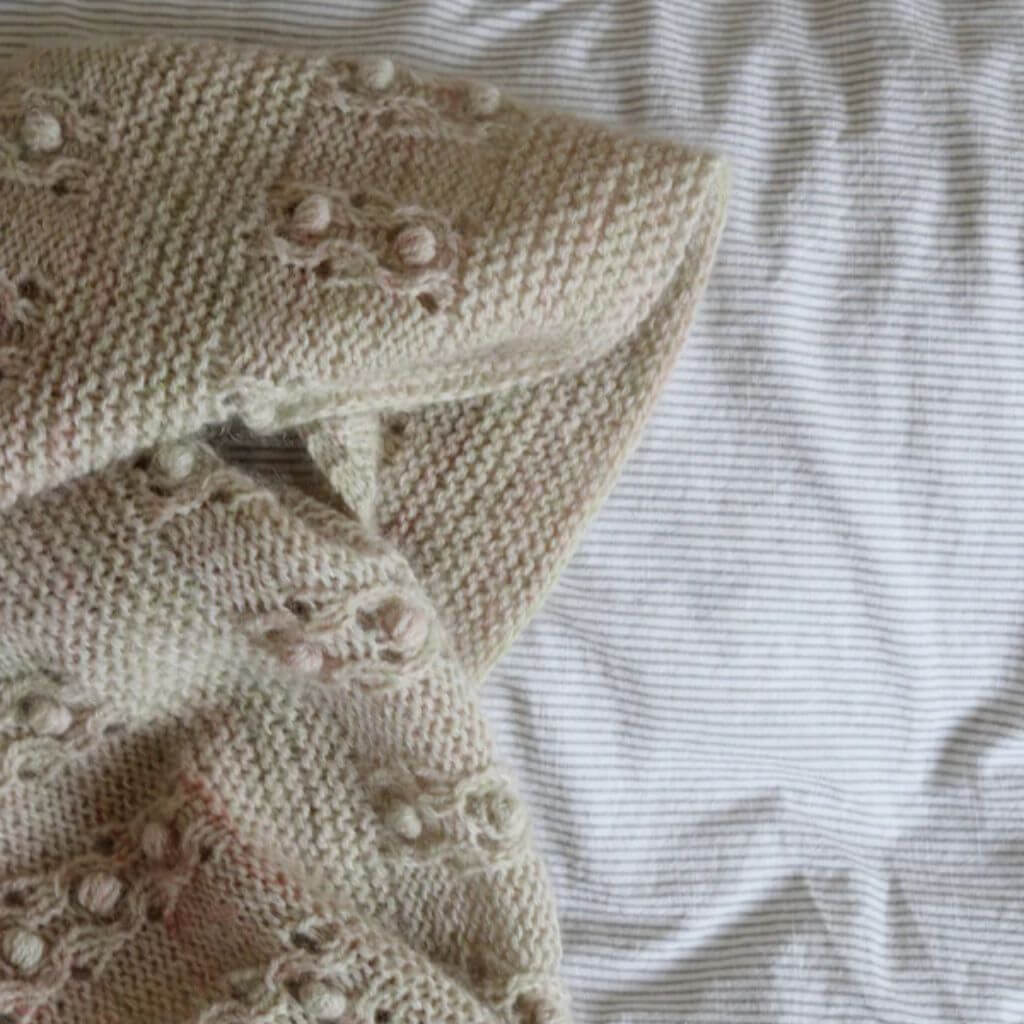 Eviknitwear Fruehling Shawl Strickanleitung - Eviknitwear (PDF) bei bei bei bei Lieblingsgarn