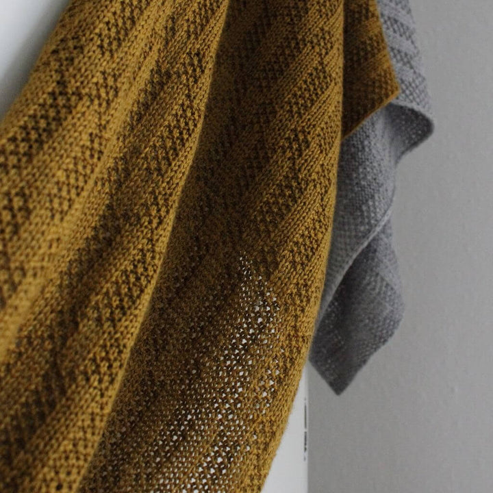 Eviknitwear Pattern Schal Listopad Shawl Strickanleitug - Eviknitwear (PDF) bei bei bei bei Lieblingsgarn