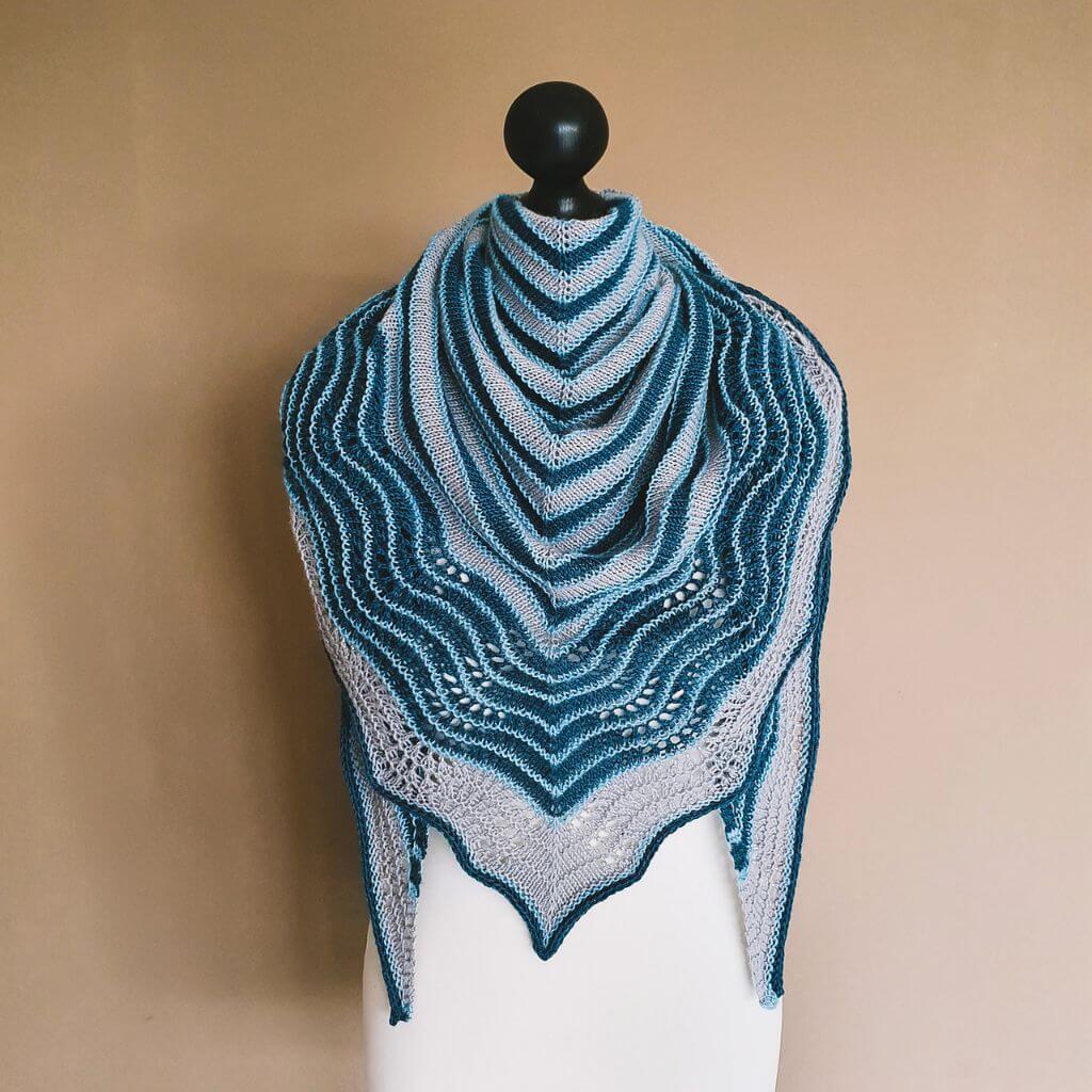 Feinmotorik Pattern Tuch Behind Blue Eyes Strickanleitung - Feinmotorik (PDF) bei bei bei bei Lieblingsgarn
