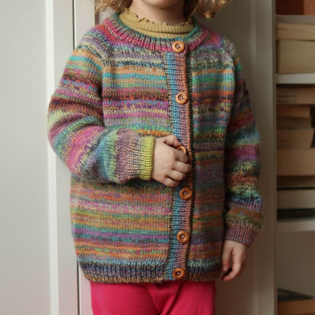 Frau Riedel strickt Pattern Happy Cardigan Mini Strickanleitung - Frau Riedel strickt (PDF) bei bei bei bei Lieblingsgarn