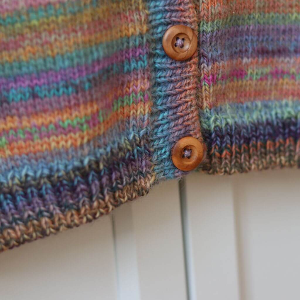Frau Riedel strickt Pattern Happy Cardigan Mini Strickanleitung - Frau Riedel strickt (PDF) bei bei bei bei Lieblingsgarn