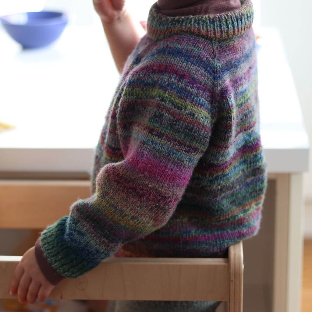 Frau Riedel strickt Happy Sweater Mini Strickanleitung - Frau Riedel strickt (PDF) bei bei bei bei Lieblingsgarn