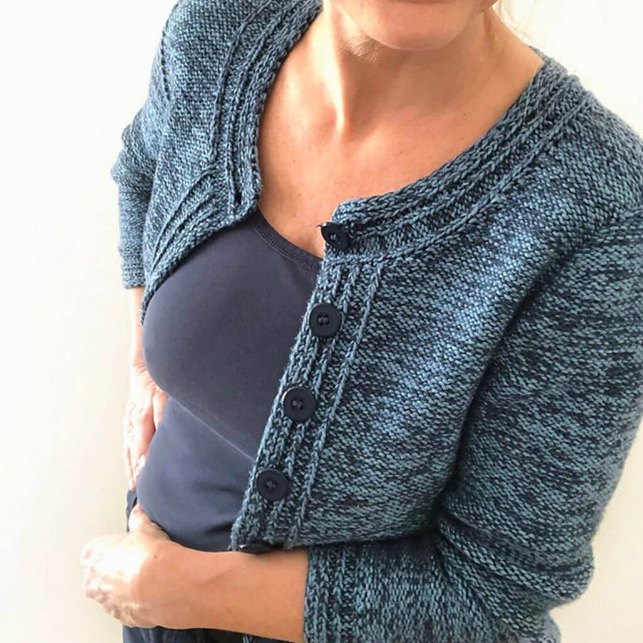 Hinterm Stein Pattern Strickjacke Chanel Blues Strickanleitung - Hinterm Stein (PDF) bei bei bei bei Lieblingsgarn