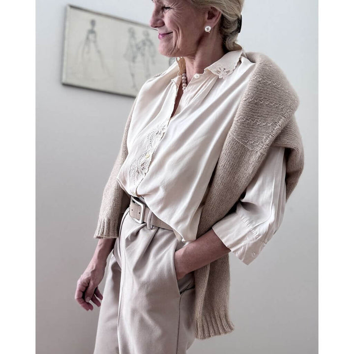 Hinterm Stein Old Money Sweater Strickanleitung - Hinterm Stein (PDF) bei bei bei bei Lieblingsgarn