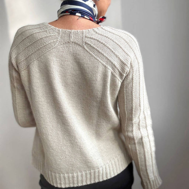 Hinterm Stein Pattern Pullover Streamlines Strickanleitung - Hinterm Stein (PDF) bei bei bei bei bei bei bei Lieblingsgarn