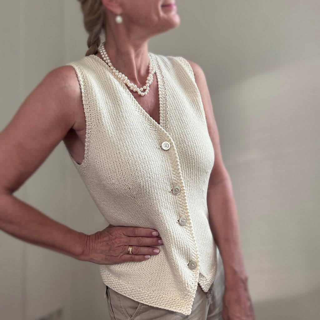 Hinterm Stein Pattern Weste Tailored Vest Strickanleitung - Hinterm Stein (PDF) bei bei bei bei Lieblingsgarn