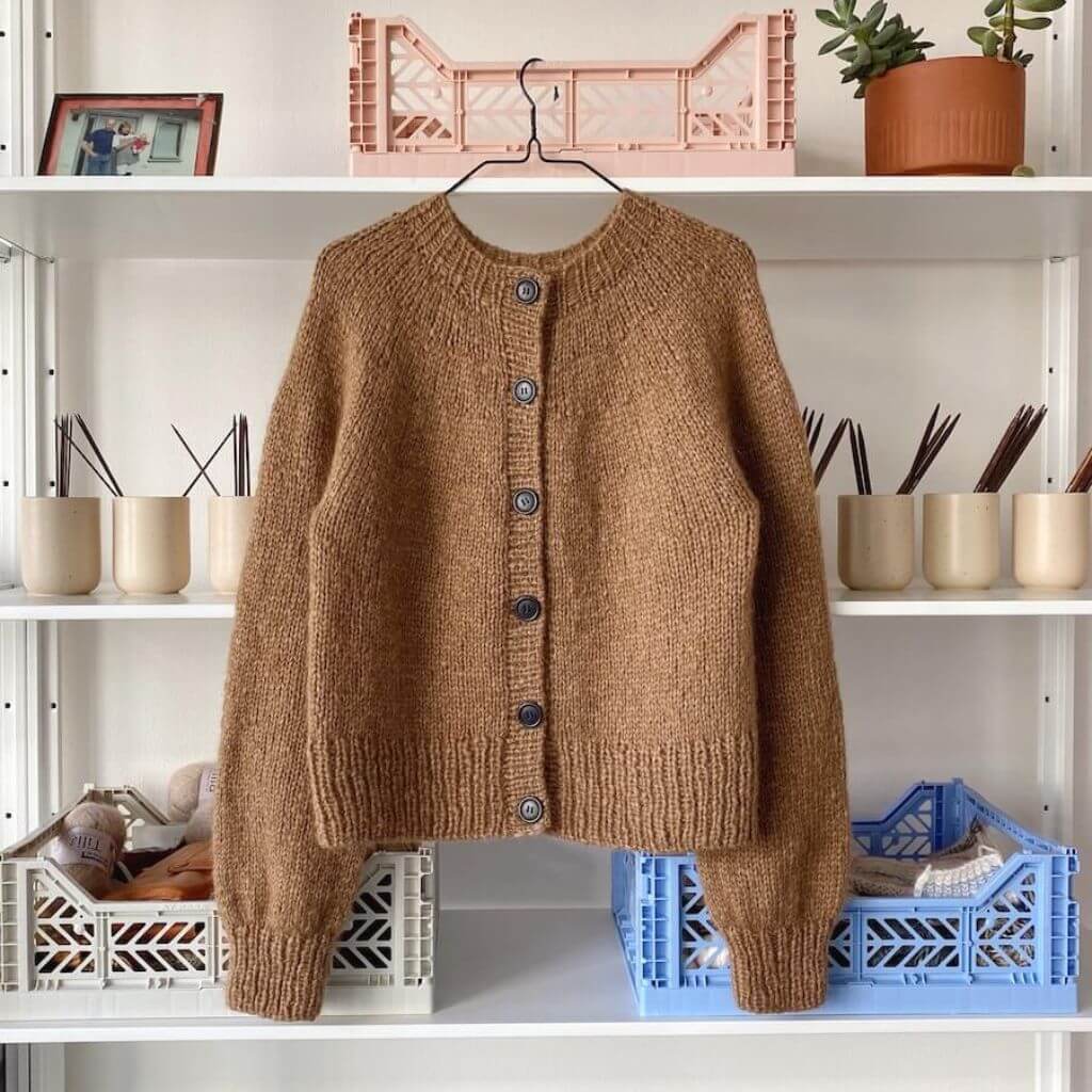 PetiteKnit Pattern Novice Cardigan Chunky Edition Strickanleitung - PetiteKnit (Heft) bei bei bei bei Lieblingsgarn