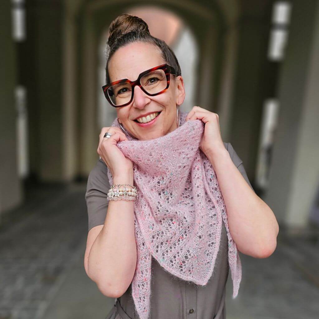 Joel Joel Design Pattern Tuch Emila Strickanleitung - Joel Joel Design (PDF) bei bei bei bei bei bei bei bei Lieblingsgarn