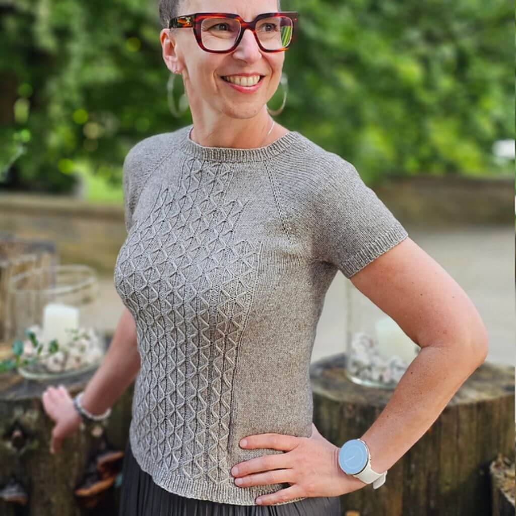 Joel Joel Design Pattern Shirt Kumma Strickanleitung - Joel Joel Design (PDF) bei bei bei bei Lieblingsgarn