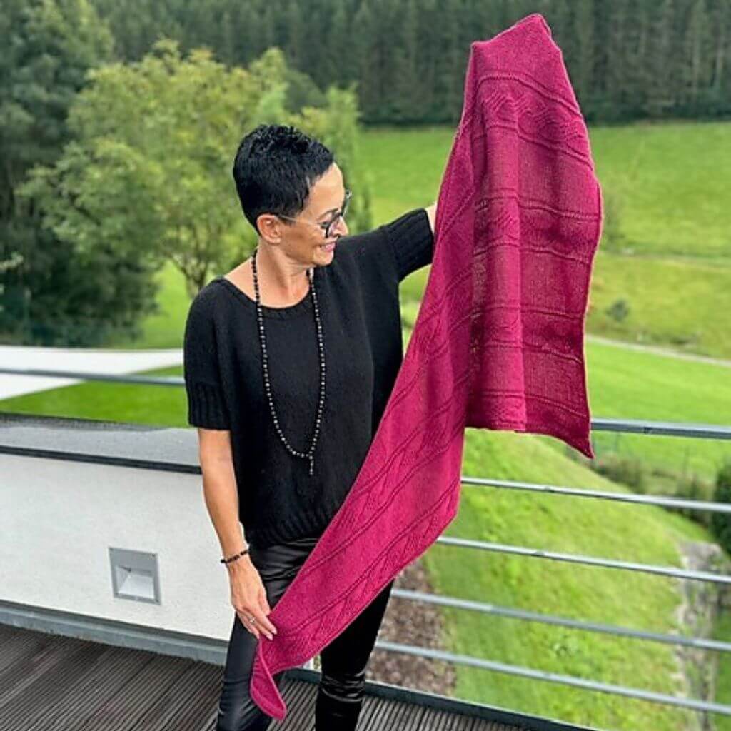 Kerstin Ritter Pattern Tuch Khaleesi Shawl Strickanleitung - Kerstin Ritter (PDF) bei bei bei bei Lieblingsgarn