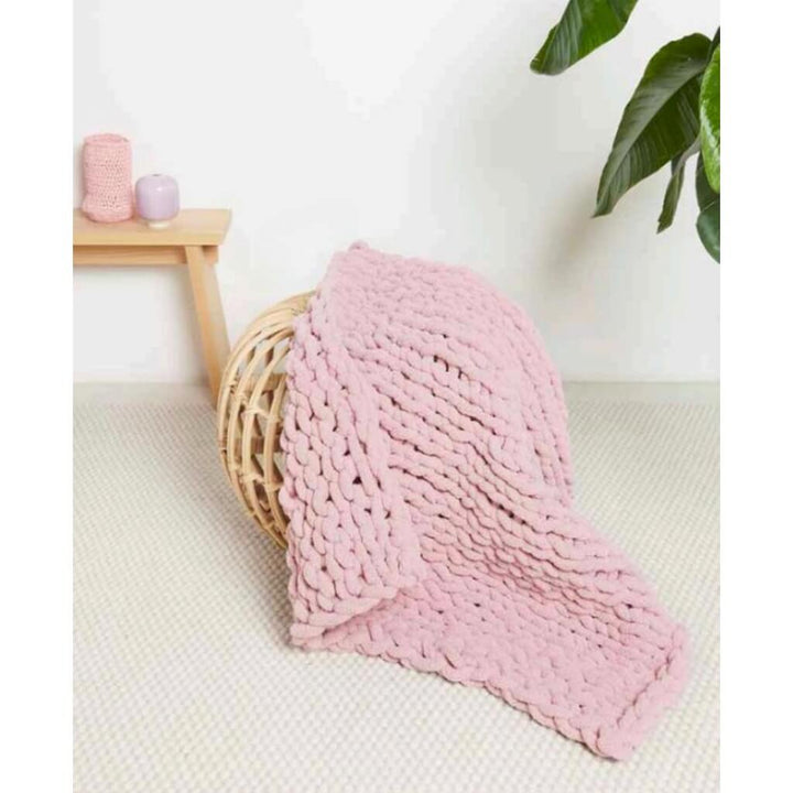 Rico Design Kleine Decke in XL-Maschenoptik Strickanleitung - Rico Design (Heft) bei bei bei bei Lieblingsgarn