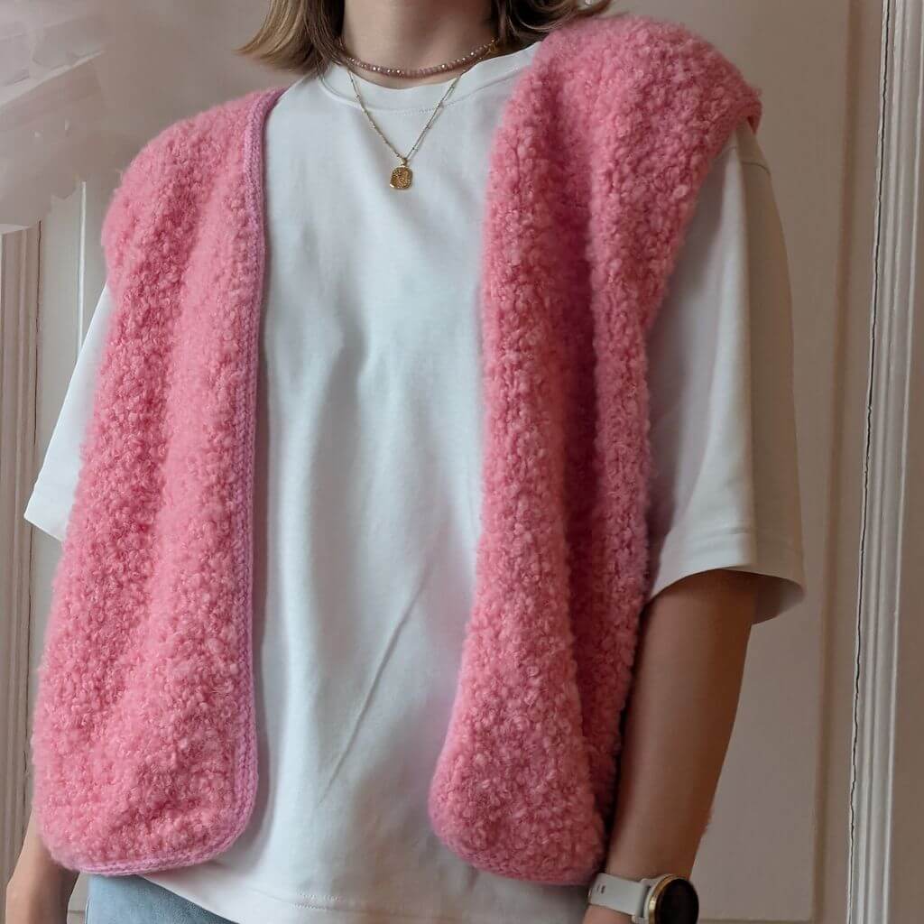 Knitmitjo Fluffy Fleece Vest Strickanleitung - Knitmitjo (PDF) bei bei bei bei bei bei bei bei Lieblingsgarn