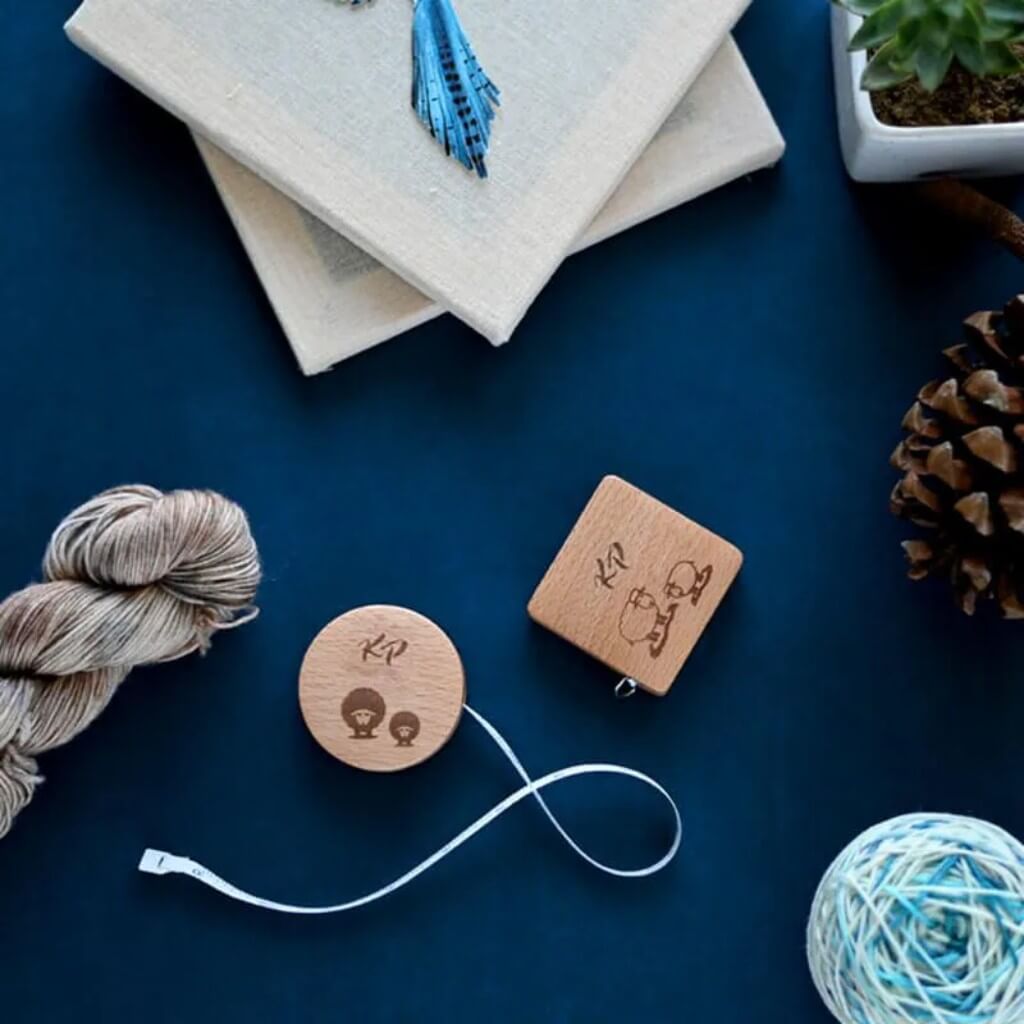 KnitPro Rollmassband Buchenholz bei bei bei bei Lieblingsgarn