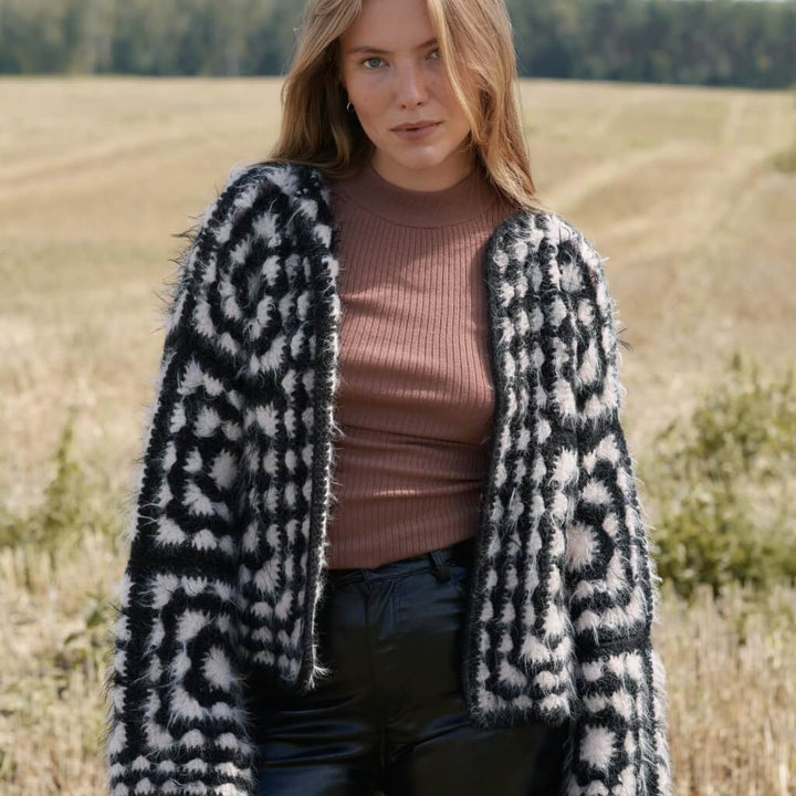 Lana Grossa Pattern Fransige Jacke Häkelanleitung - Lana Grossa (Heft) bei bei bei bei Lieblingsgarn
