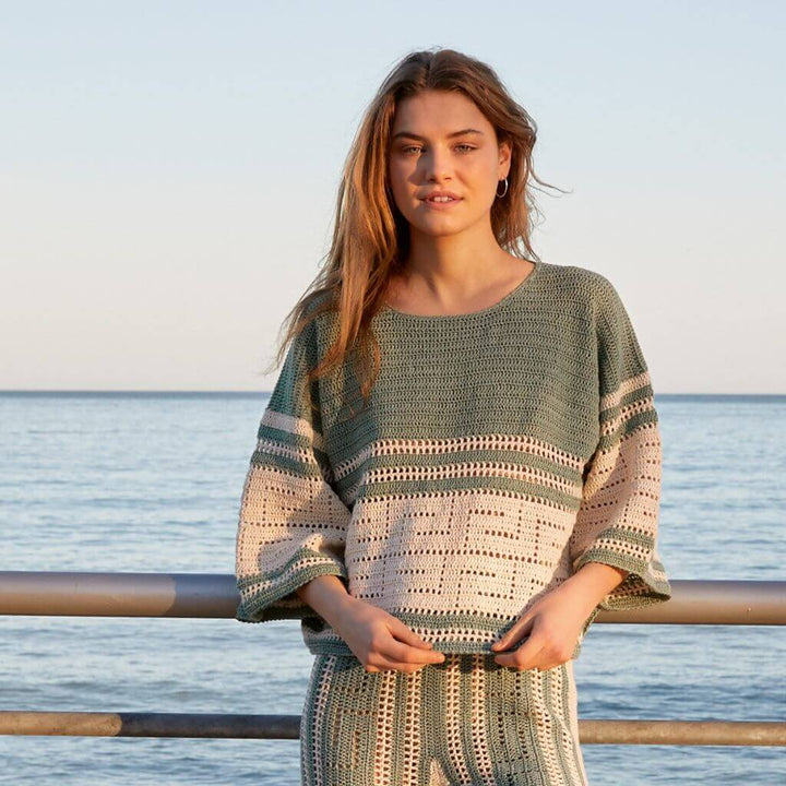 Lana Grossa Pattern Shirt mit grafischem Streifenmuster Häkelanleitung - Lana Grossa (Heft) bei bei bei bei Lieblingsgarn
